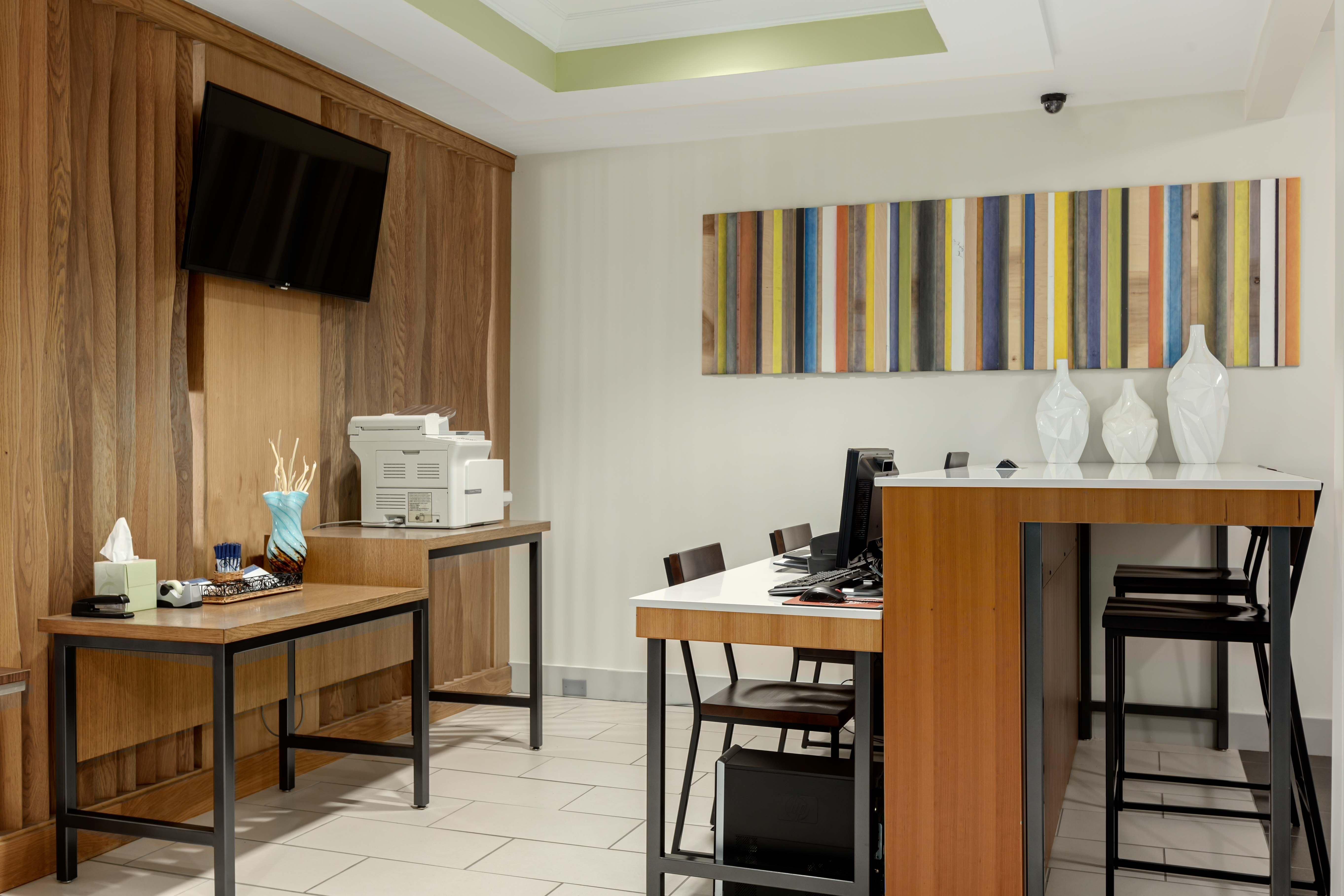 Holiday Inn Express Hotel & Suites Binghamton University-Vestal By Ihg Exterior photo
